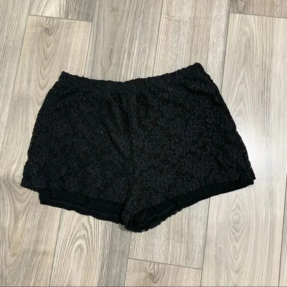 Fashion Nova lace black shorts Sz s - Picture 2 of 5